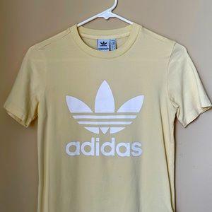 Adidas XS yellow classic tee - originals logo
